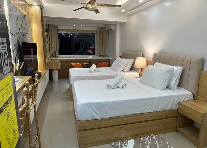 Casa Navarro - Estrella 3* Manila